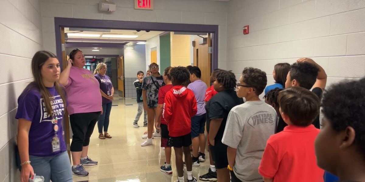 Bowling Green Junior High School new 6th graders with Jump