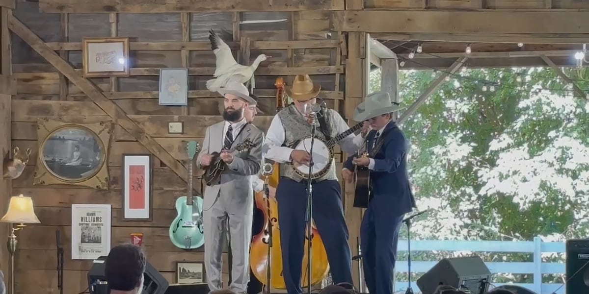 The Old Get Together returns for second year, draws growing crowds