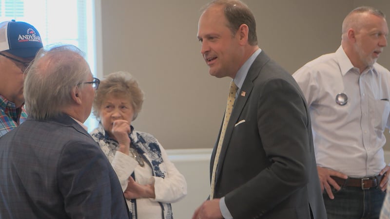 Andy Barr talking to local voters