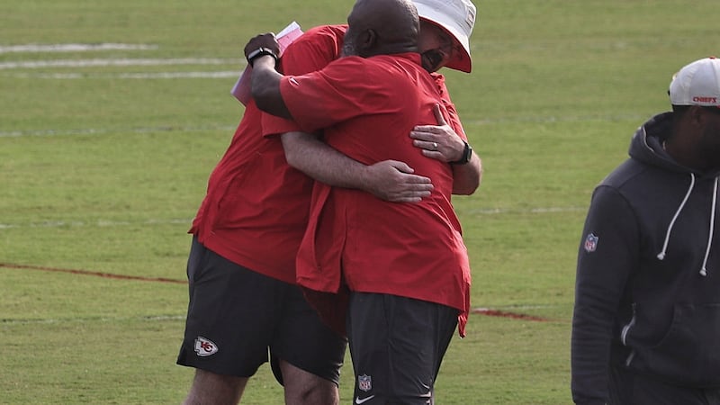 JEFFERSON CITY, Mo. -- Chiefs OC Eric Bieniemy returns to practice. It is his first practice...