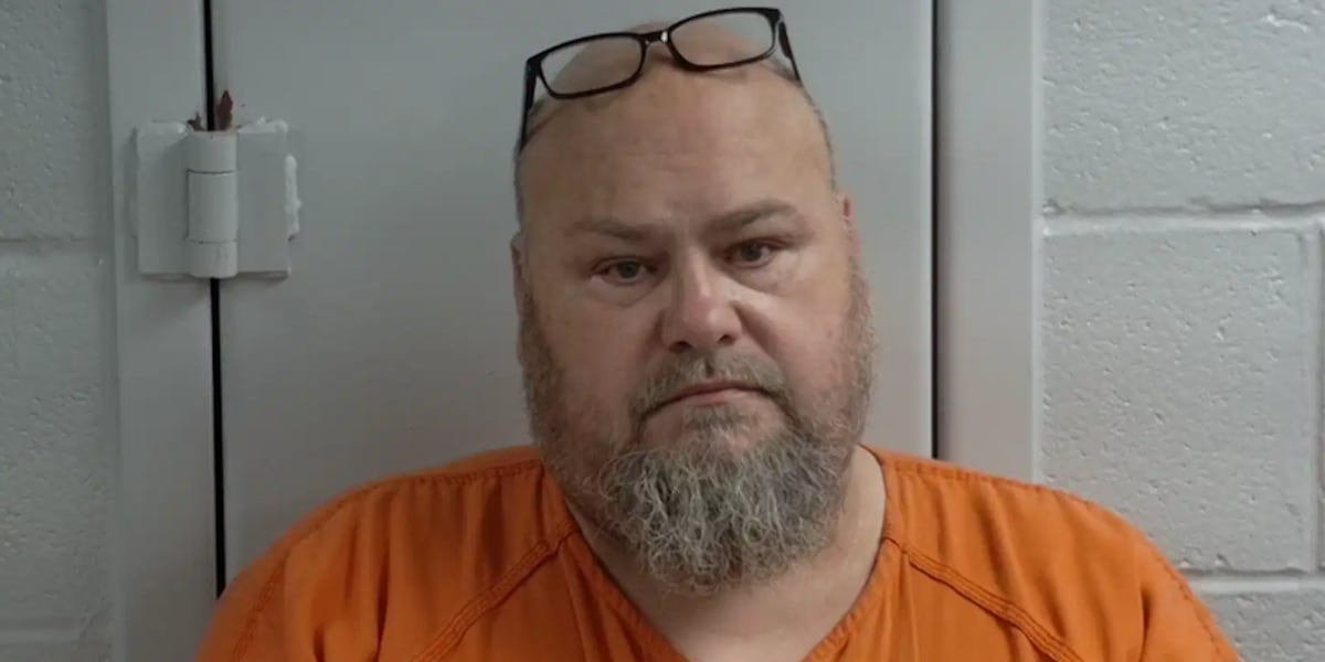 12 long guns, 9 handguns found in home of convicted felon in Russellville