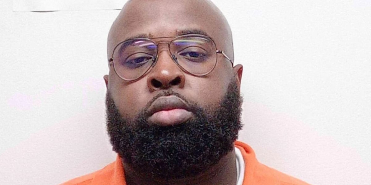 Former Caverna basketball coach charged with criminal abuse