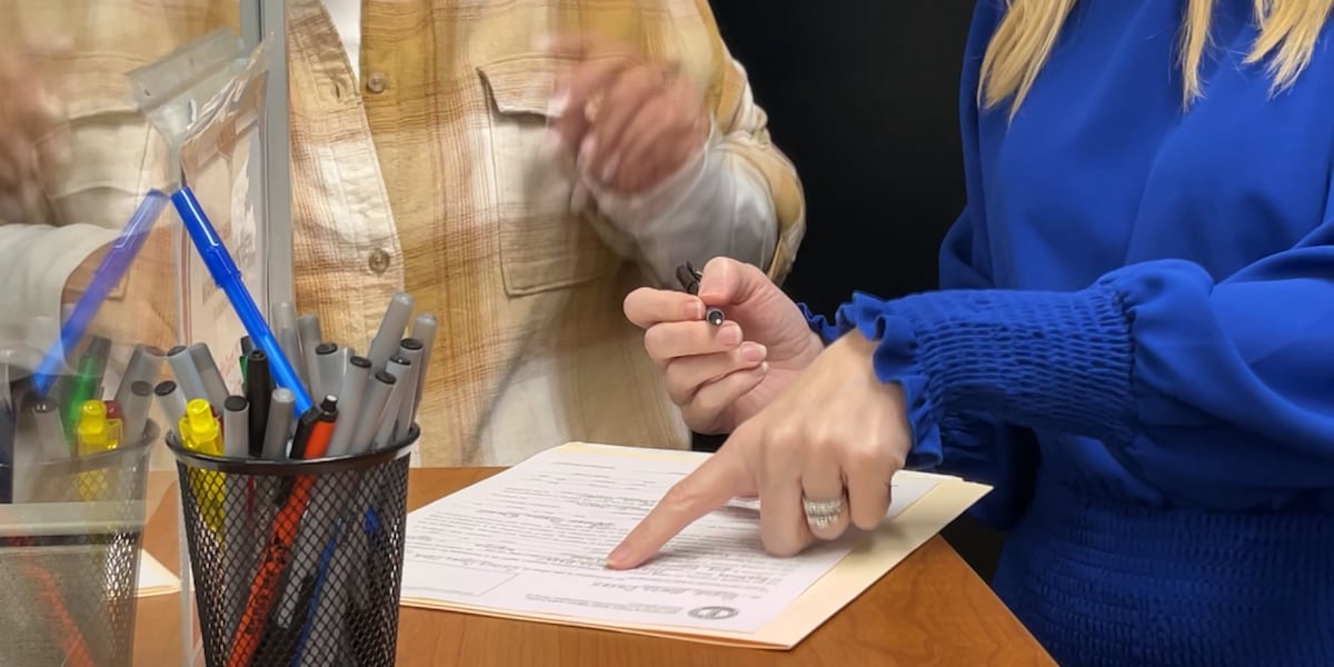 Warren County Circuit Court Clerk Brandi Duvall files for third term Warren County Circuit Court Clerk Brandi Duvall files for third term