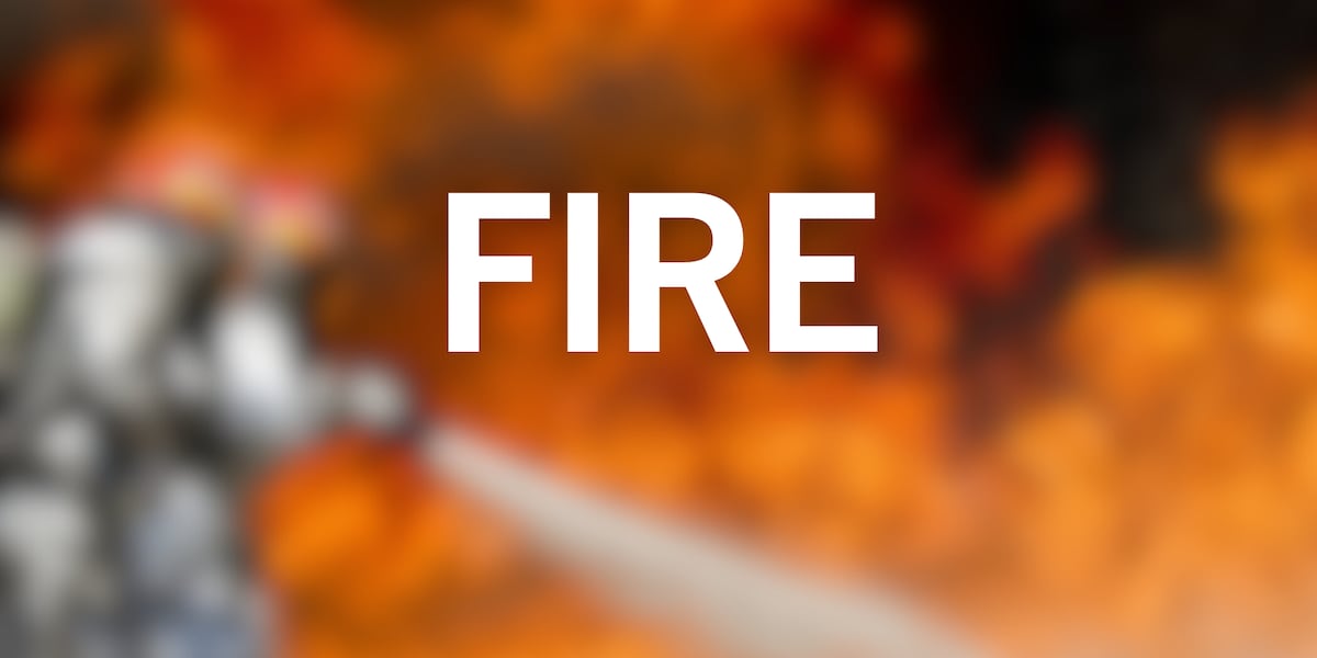 Fire crews quickly extinguish fire at Plum Springs home