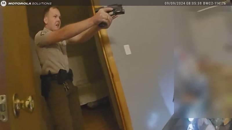 Video shows the moments before Travis Pratt was shot and killed during an encounter with police.